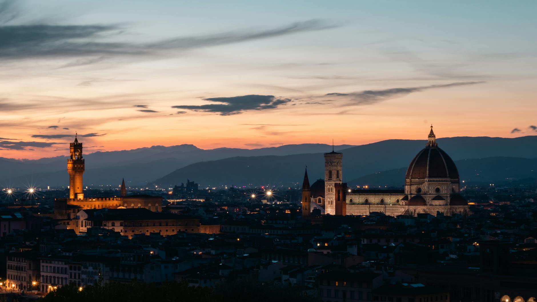 Florence Nightlife & Entertainment Guide: Bars, Clubs & Opera (2026)