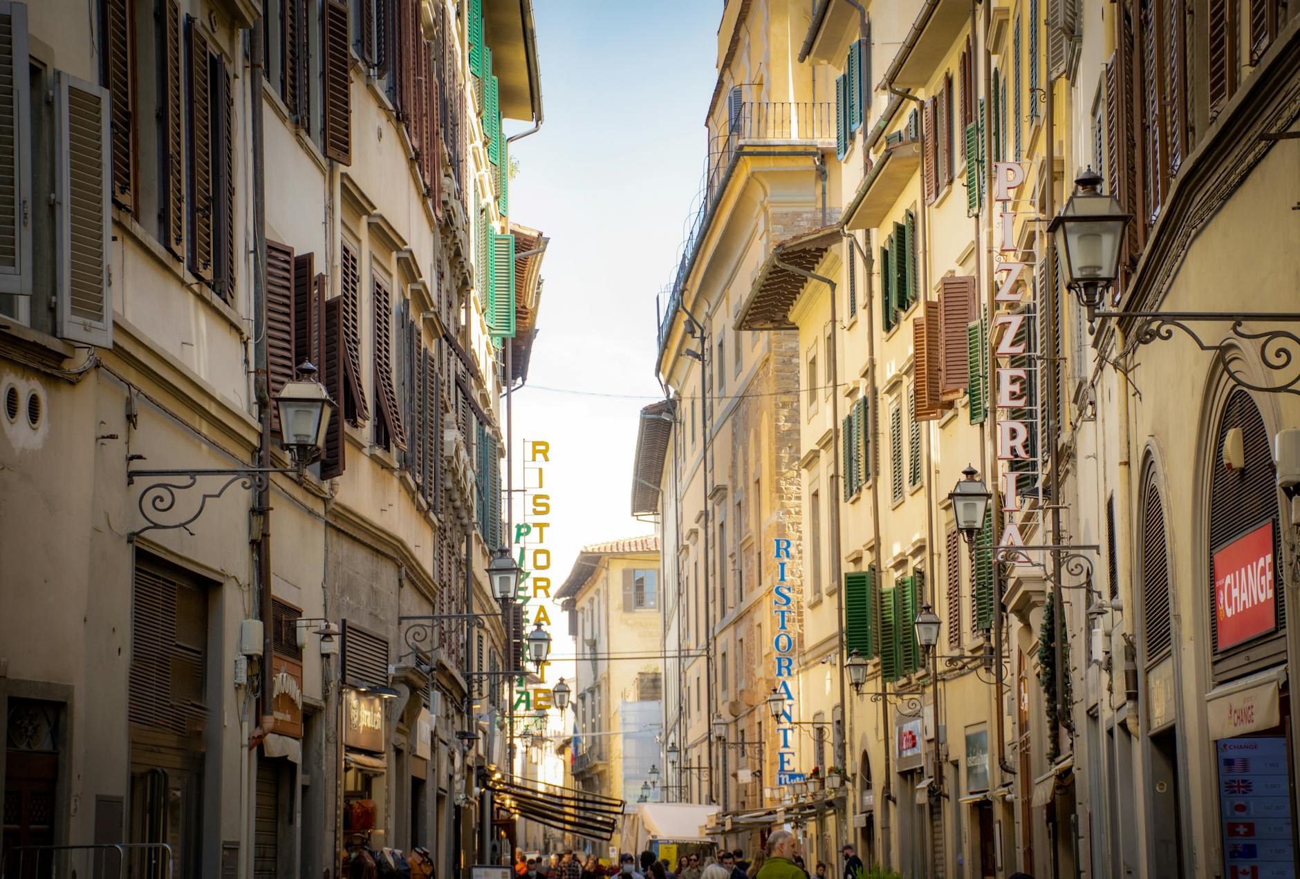 Walking Tours in Florence: 5 Self-Guided Routes (2026)
