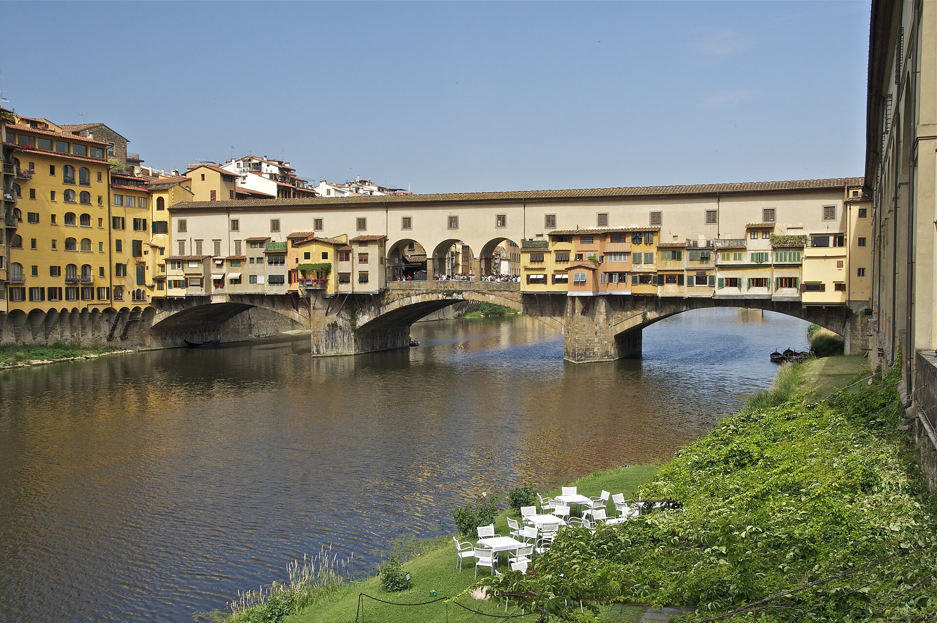Ponte Vecchio in Florence with the Vasari Corridor running above the shops along the top of the bridge